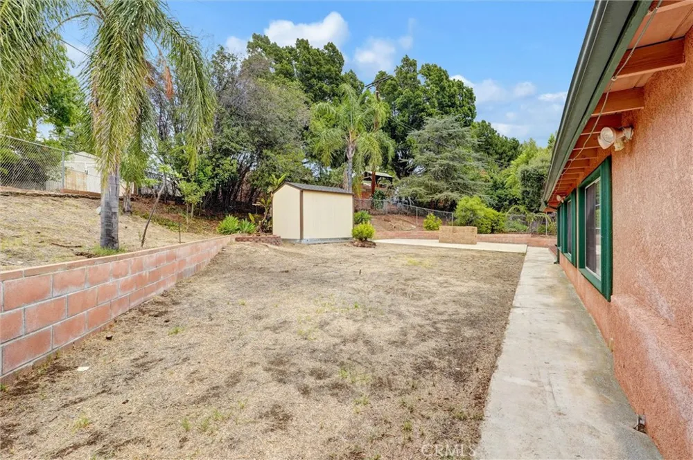 13905 Rex Sylmar, CA 91342