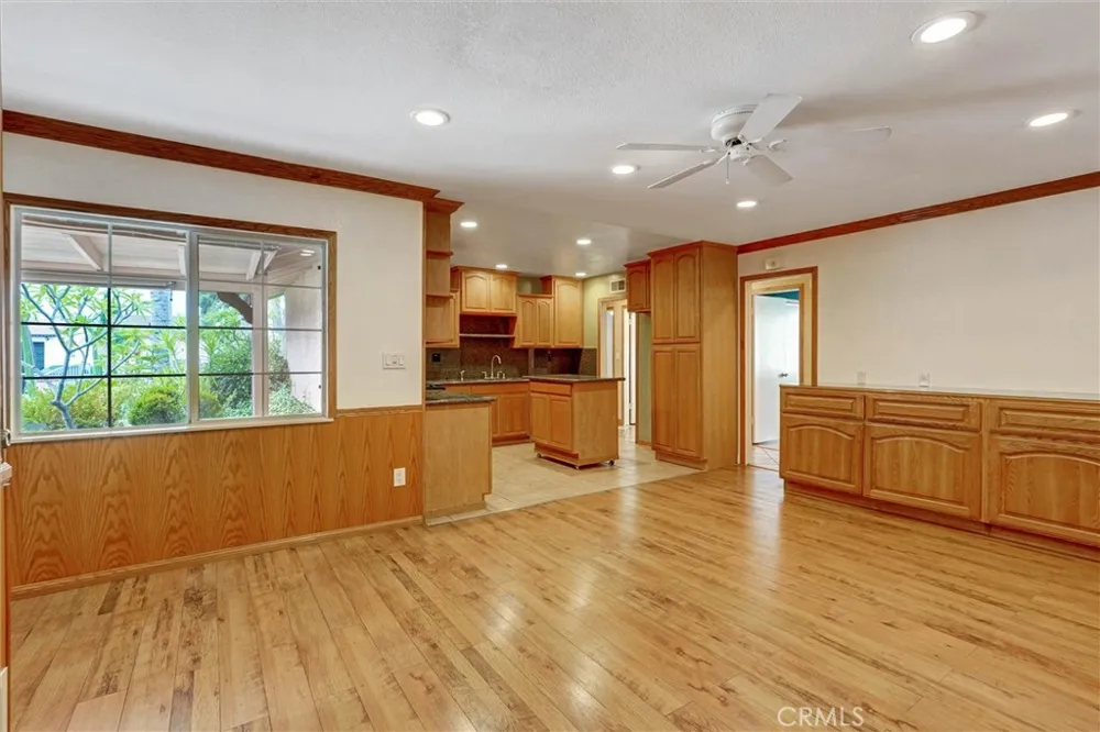 13905 Rex Sylmar, CA 91342