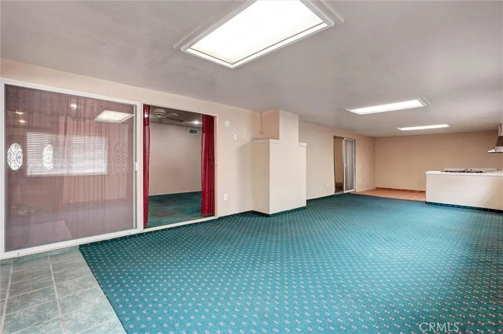 13905 Rex Sylmar, CA 91342