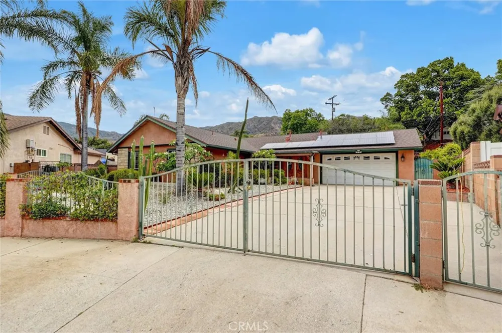 13905 Rex Sylmar, CA 91342