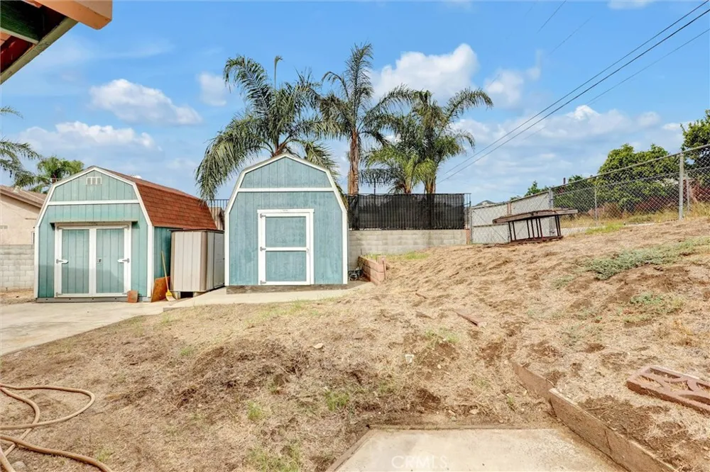 13905 Rex Sylmar, CA 91342