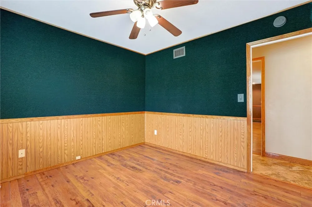 13905 Rex Sylmar, CA 91342