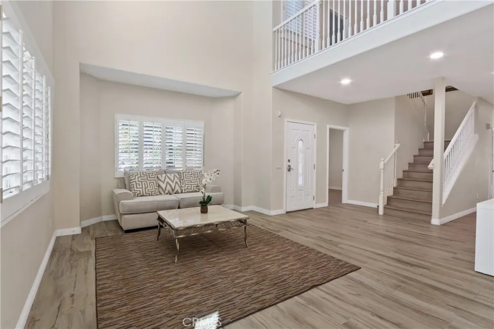 12521 San Mina Court Chino, CA 91710