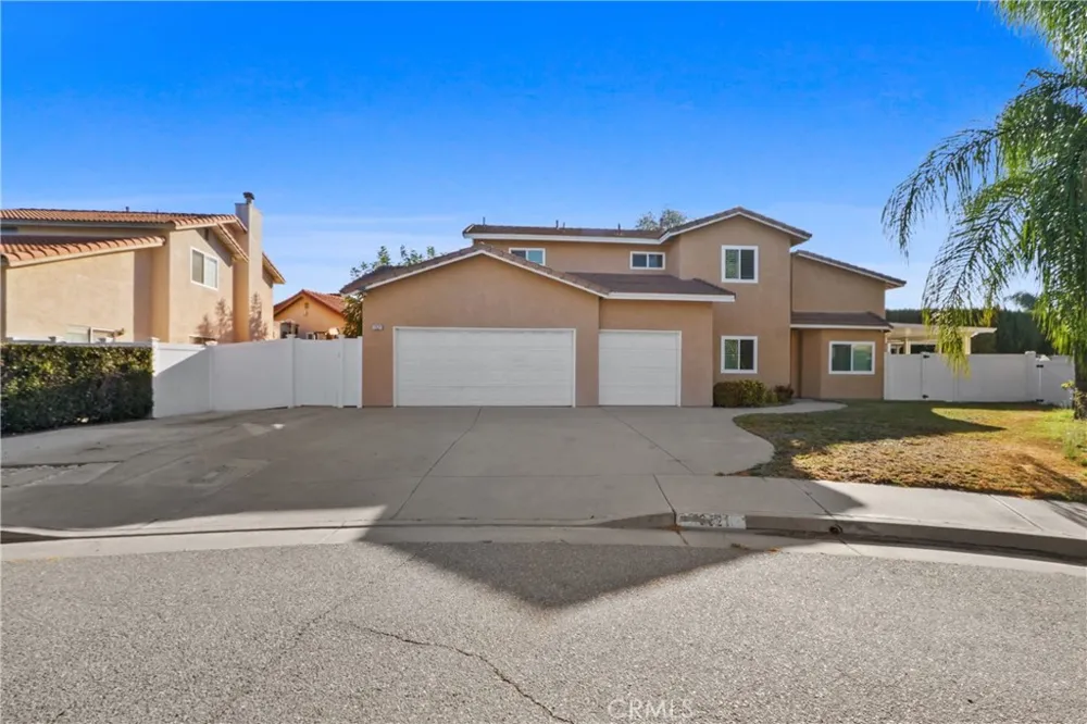 12521 San Mina Court Chino, CA 91710