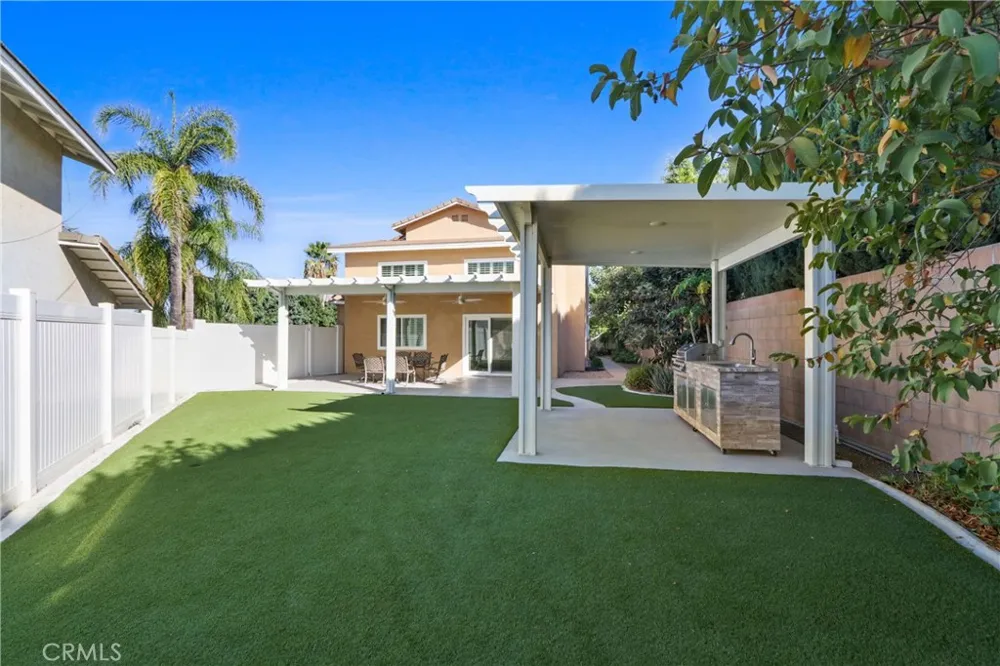 12521 San Mina Court Chino, CA 91710