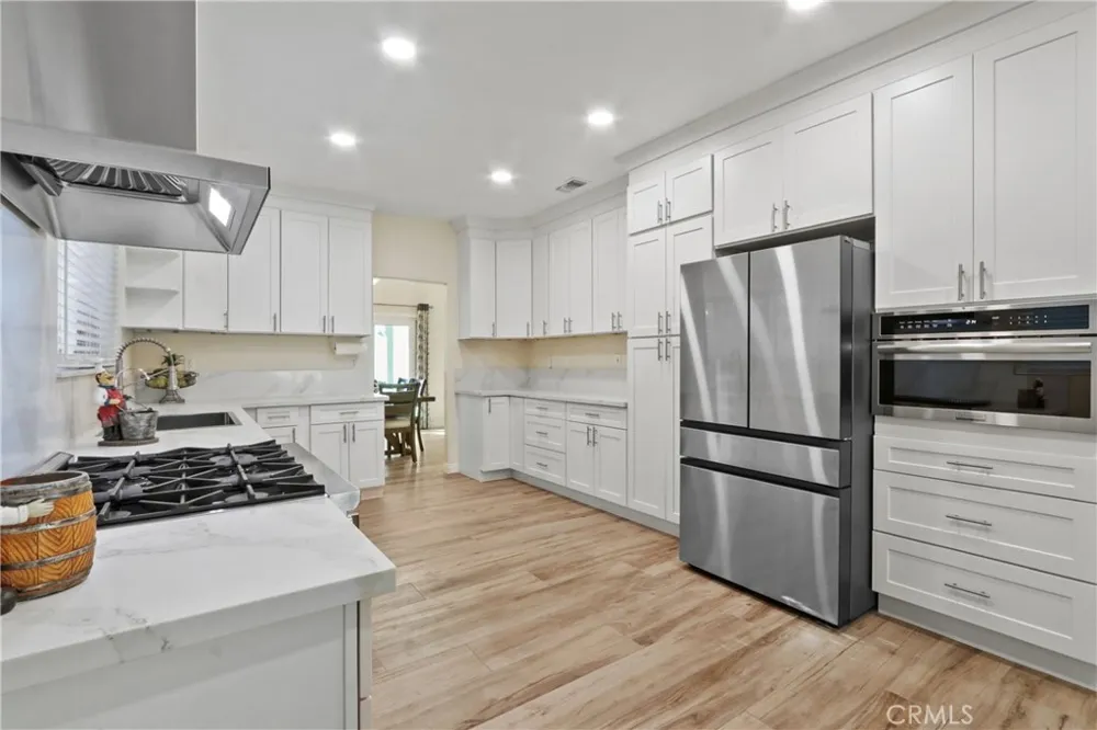 12521 San Mina Court Chino, CA 91710