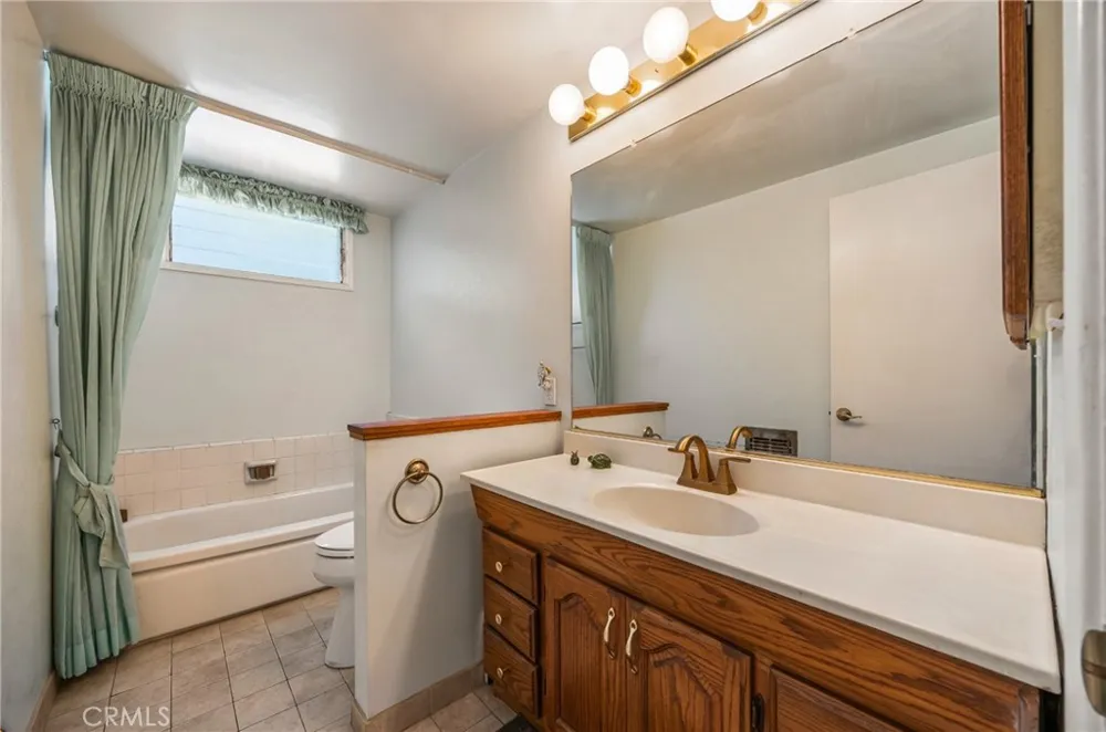 1026 E Wanamaker Drive Covina, CA 91724