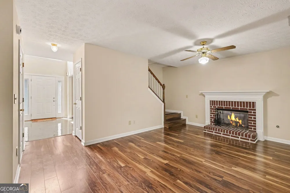2100 Wedgewood DR Stone Mountain, GA 30088