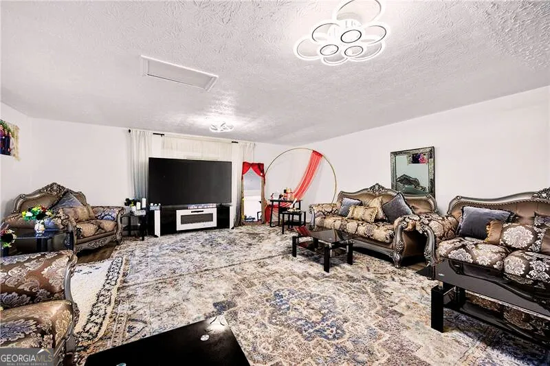 4673 Arrowhead TRL Lilburn, GA 30047