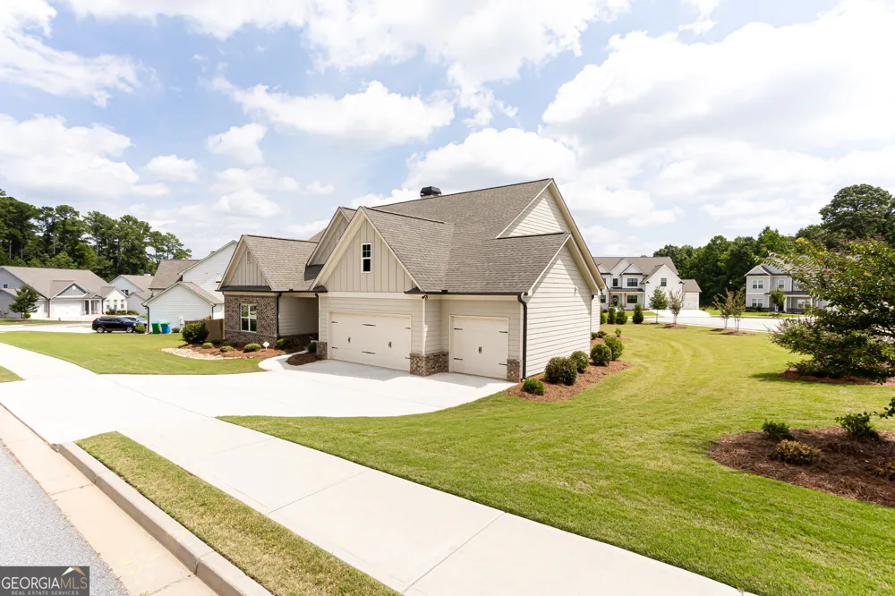 161 Parkers PL Hoschton, GA 30548