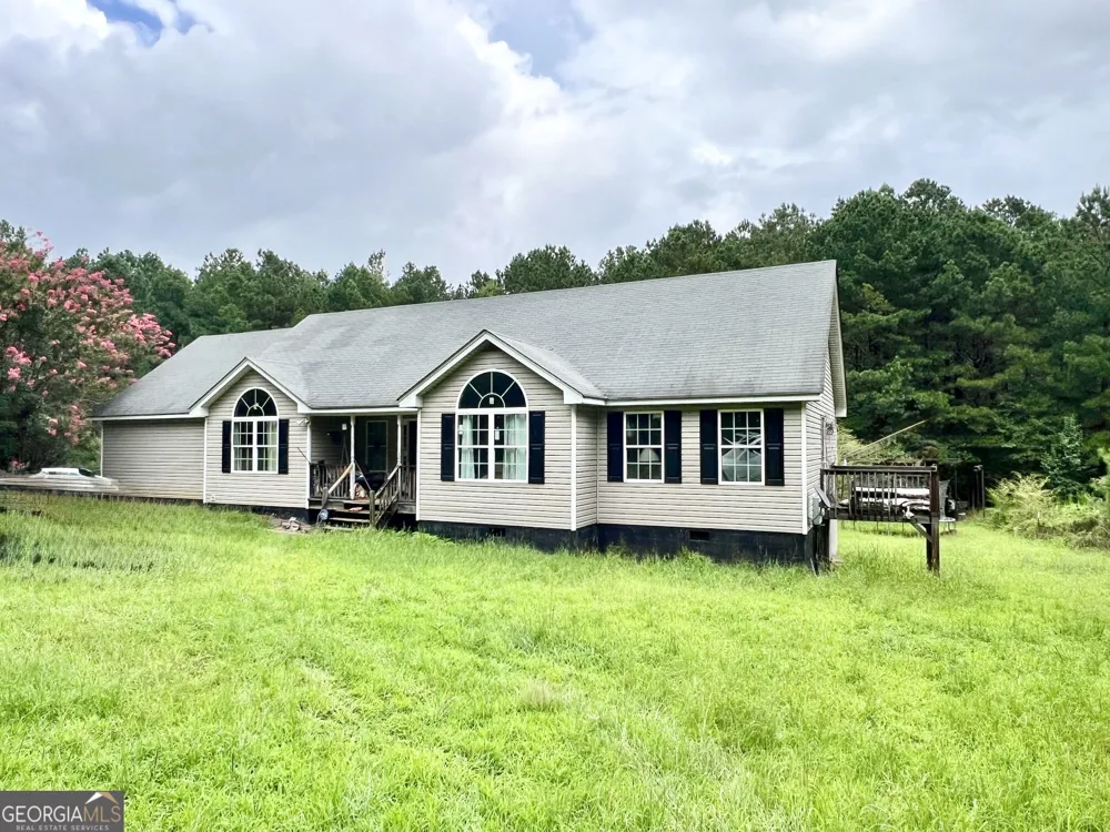 1383 Sims RD SE Winder, GA 30680