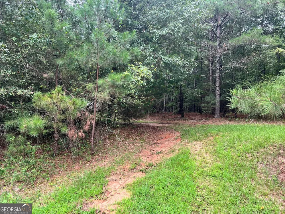 1383 Sims RD SE Winder, GA 30680