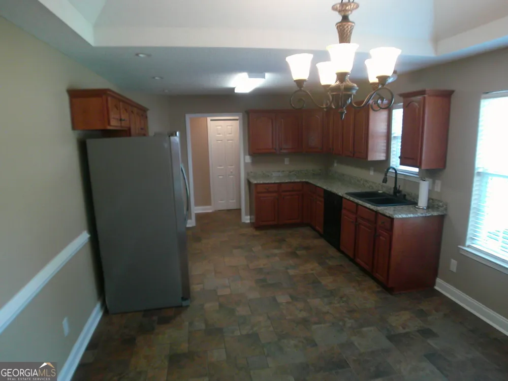 709 Sark DR Warner Robins, GA 31088