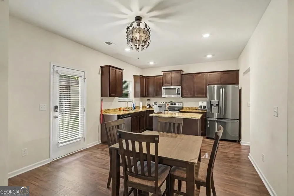 9883 Byrne DR Jonesboro, GA 30236