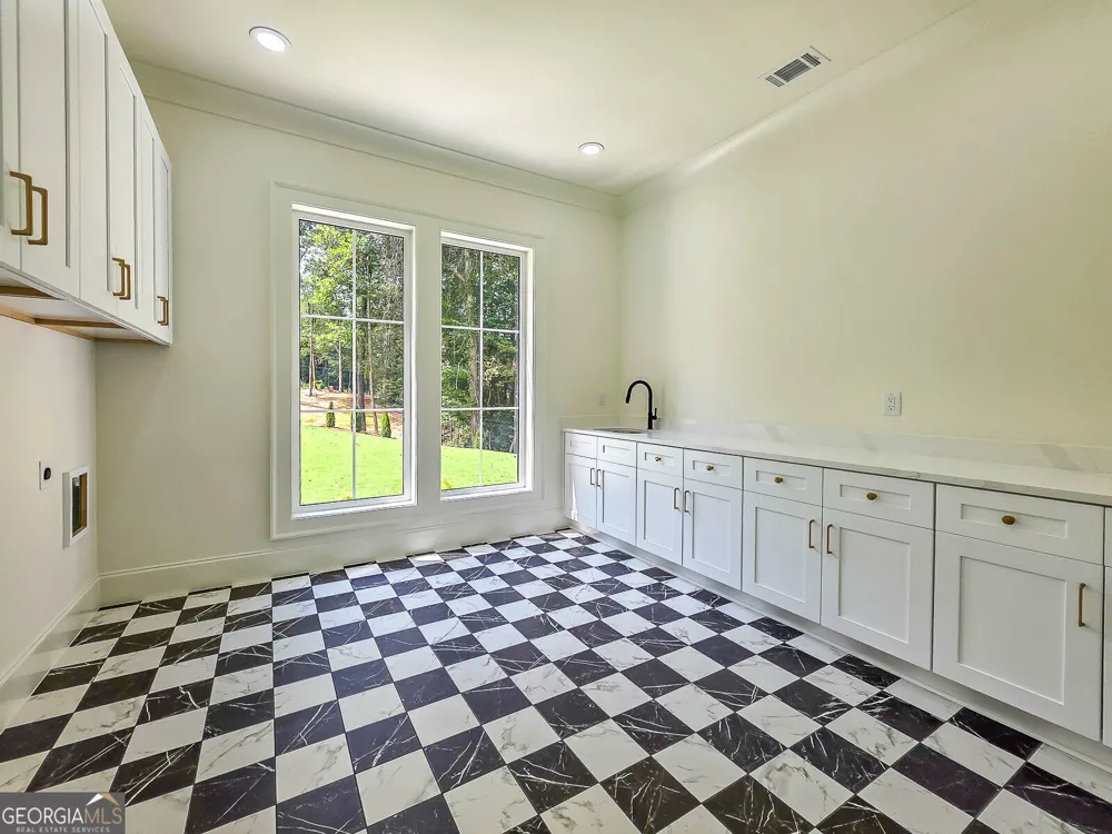 925 Boss Hardy RD Winder, GA 30680