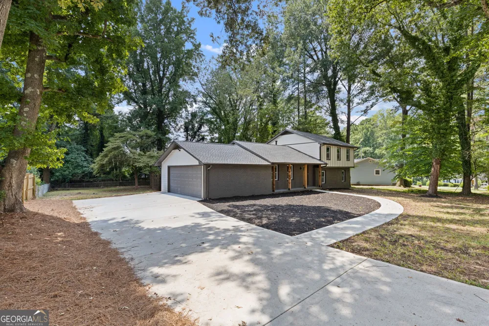 2176 Deer TRL Suwanee, GA 30024