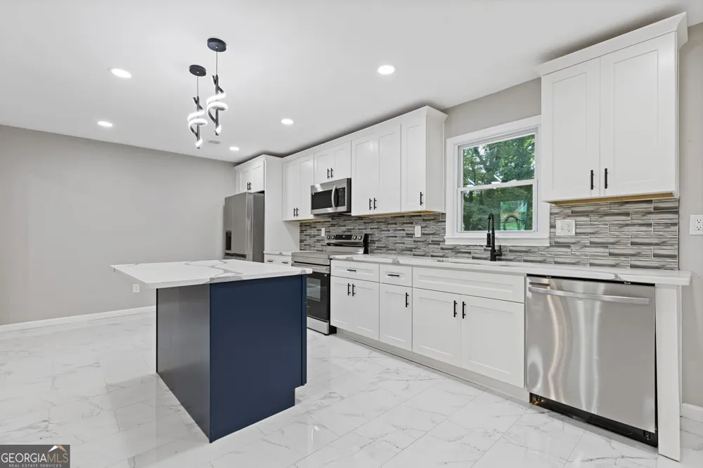 2176 Deer TRL Suwanee, GA 30024
