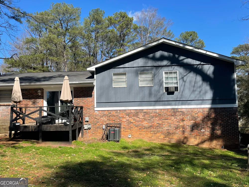 6973 Kimberland Gardens LN Lithonia, GA 30058