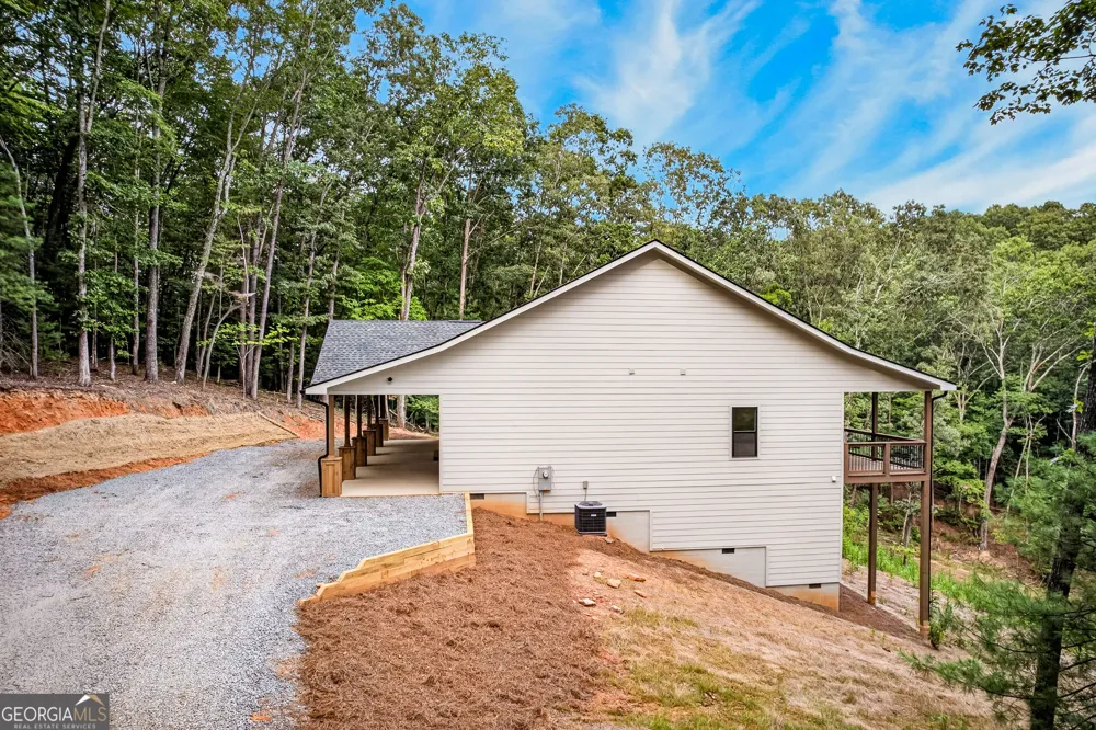 1030 Old Flat Branch RD Ellijay, GA 30540