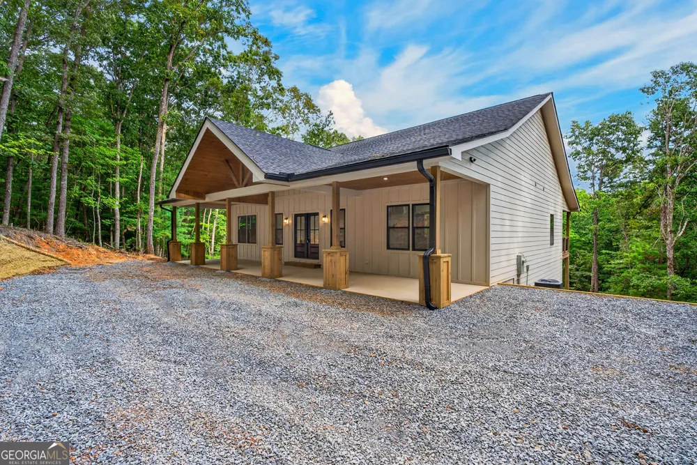 1030 Old Flat Branch RD Ellijay, GA 30540