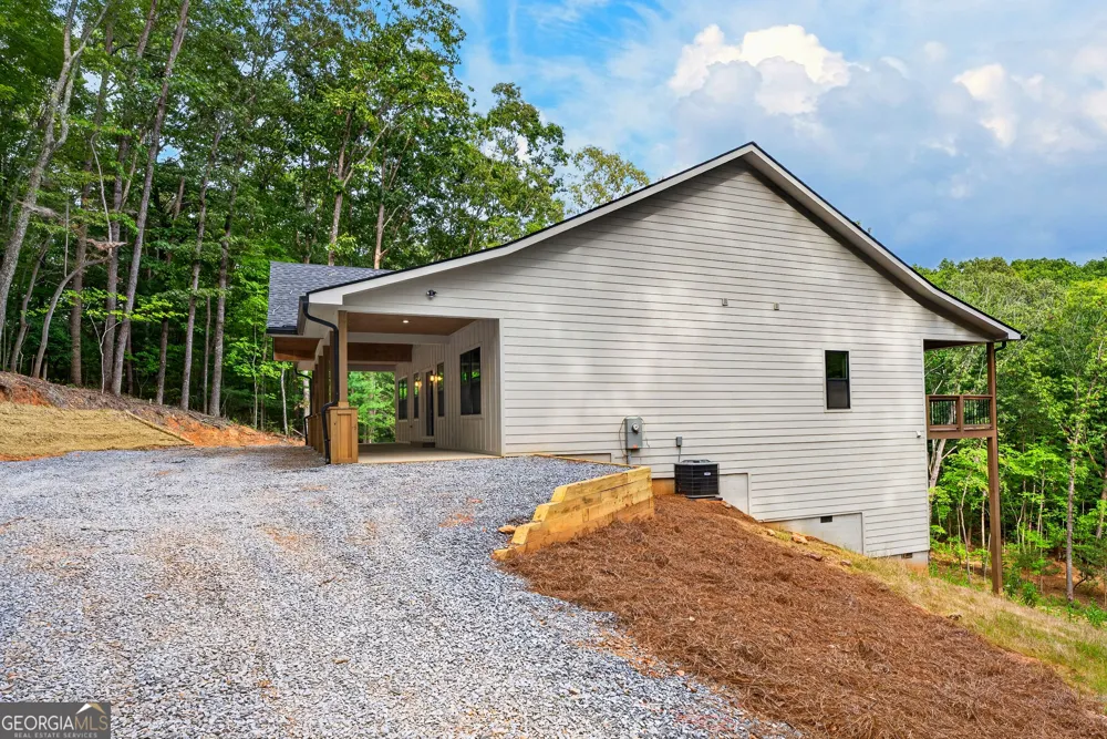 1030 Old Flat Branch RD Ellijay, GA 30540