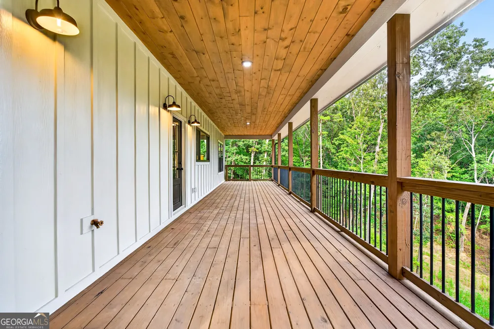 1030 Old Flat Branch RD Ellijay, GA 30540