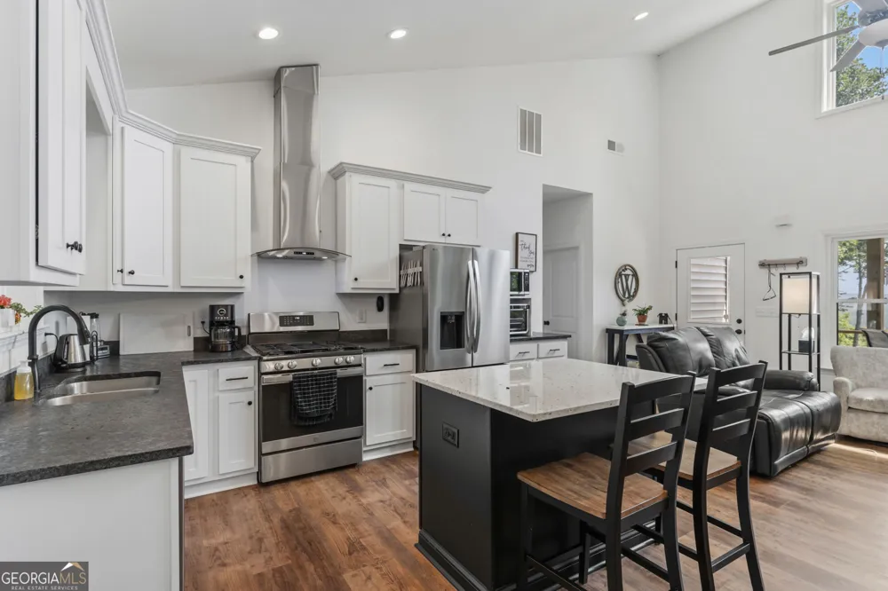 579 Overlook CIR Young Harris, GA 30582