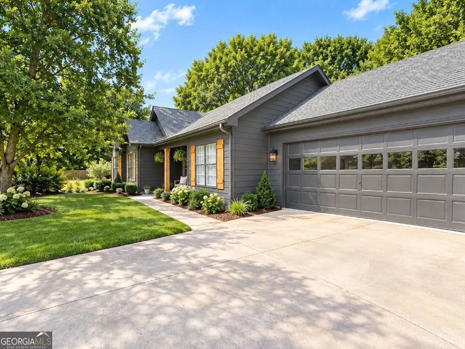255 Matthews School RD Winder, GA 30680