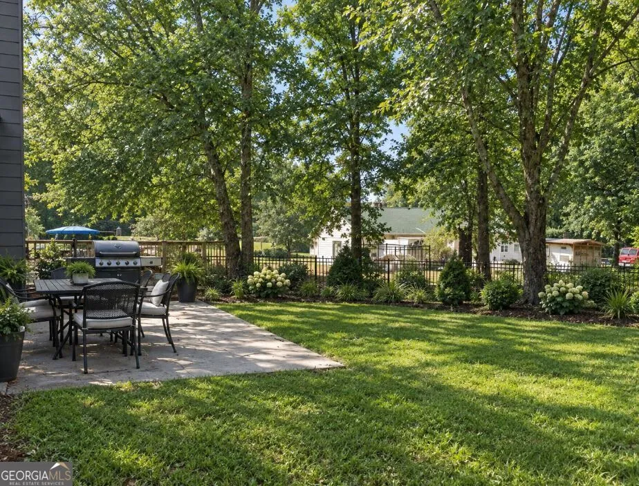 255 Matthews School RD Winder, GA 30680
