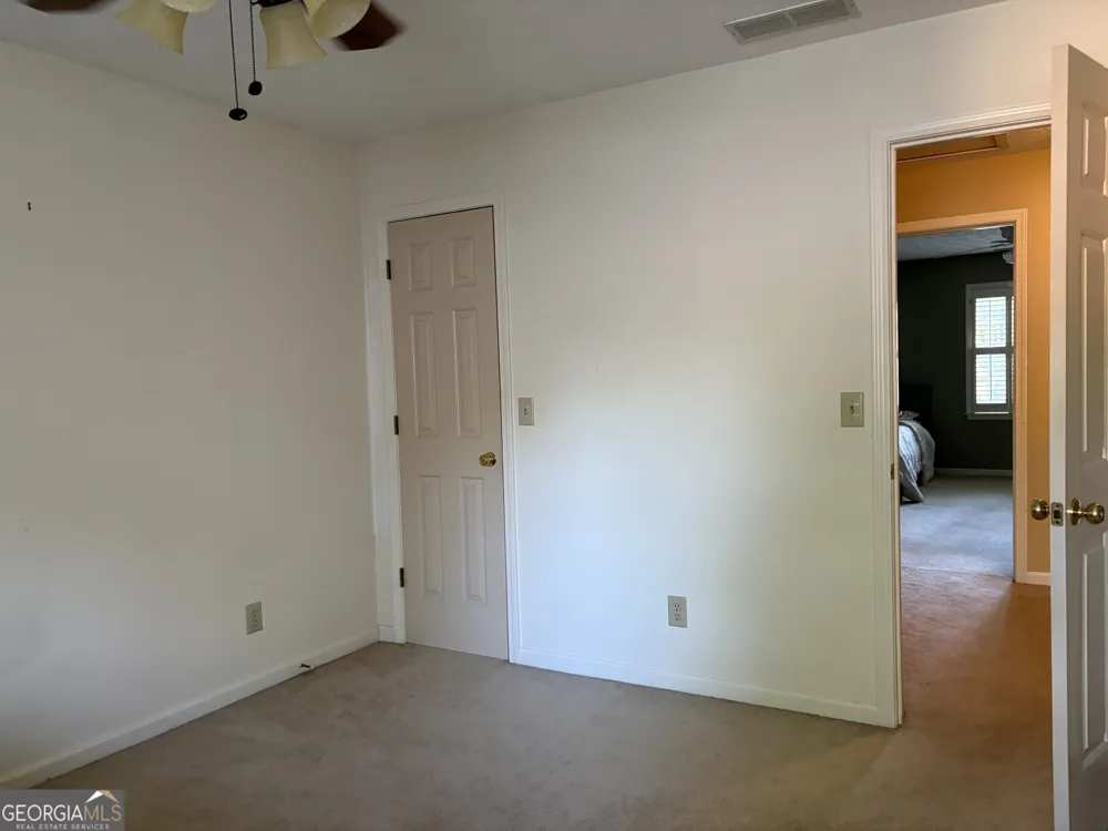 1224 Hunters DR Stone Mountain, GA 30083