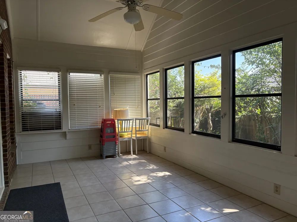 1224 Hunters DR Stone Mountain, GA 30083