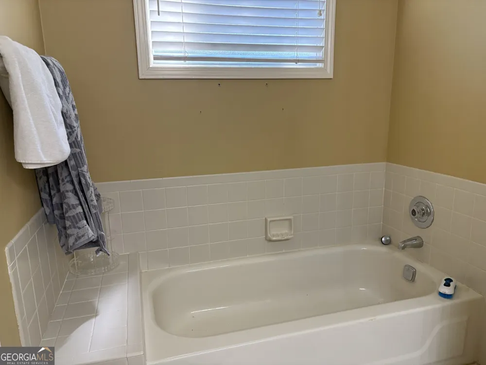 1224 Hunters DR Stone Mountain, GA 30083
