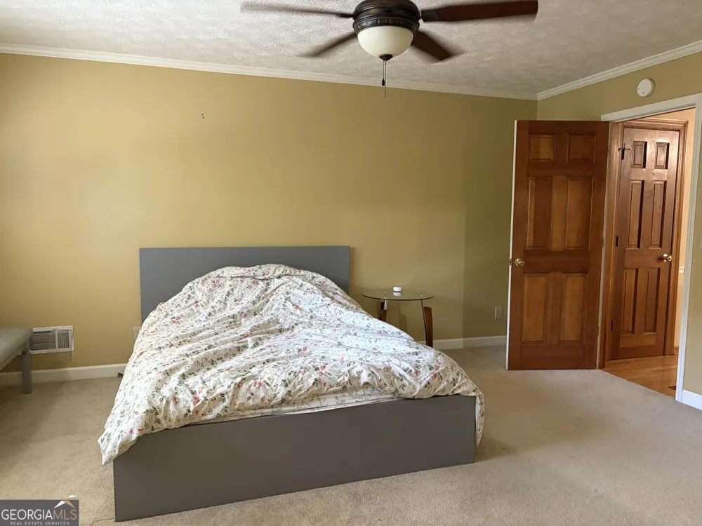 1224 Hunters DR Stone Mountain, GA 30083