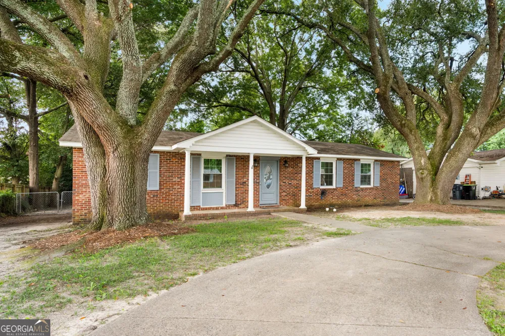 114 Karen DR Warner Robins, GA 31088