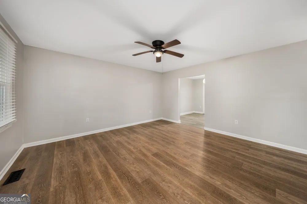 114 Karen DR Warner Robins, GA 31088