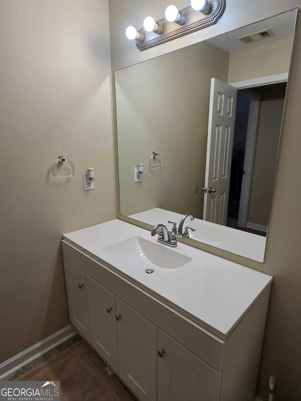 850 Glenns Farm Ct Grayson, GA 30017