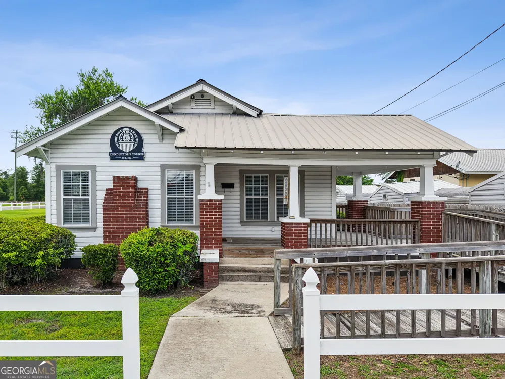 383 First ST Folkston, GA 31537