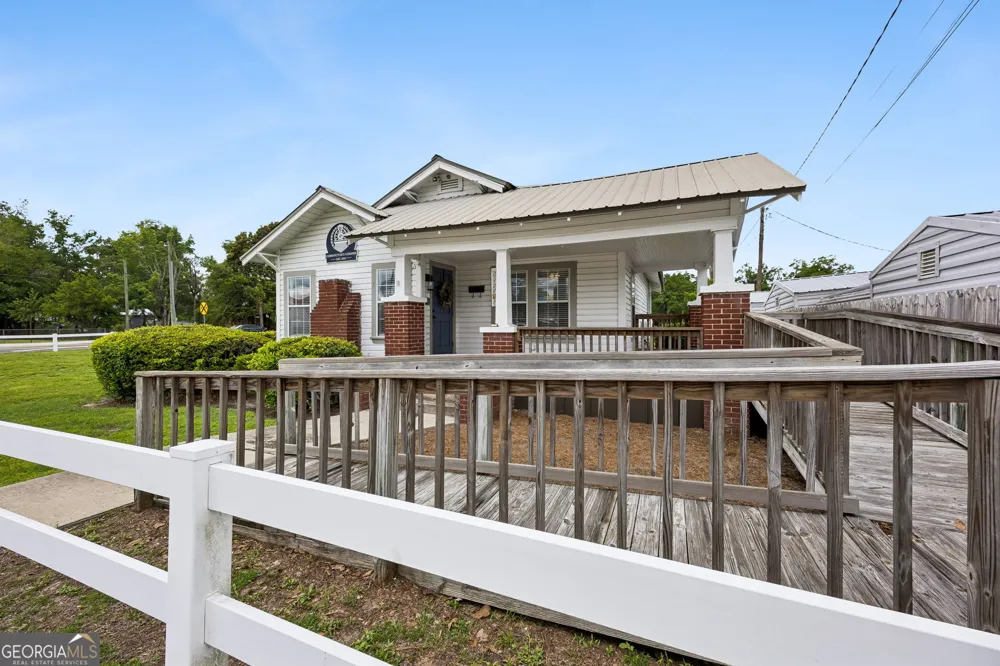 383 First ST Folkston, GA 31537