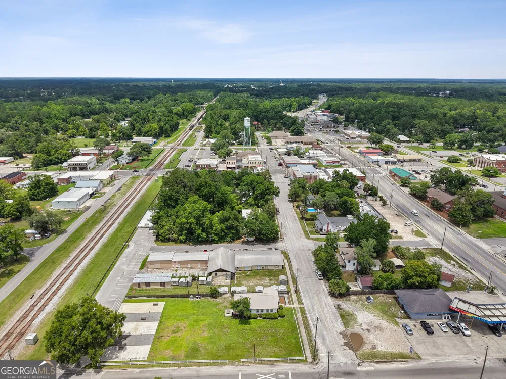 383 First ST Folkston, GA 31537