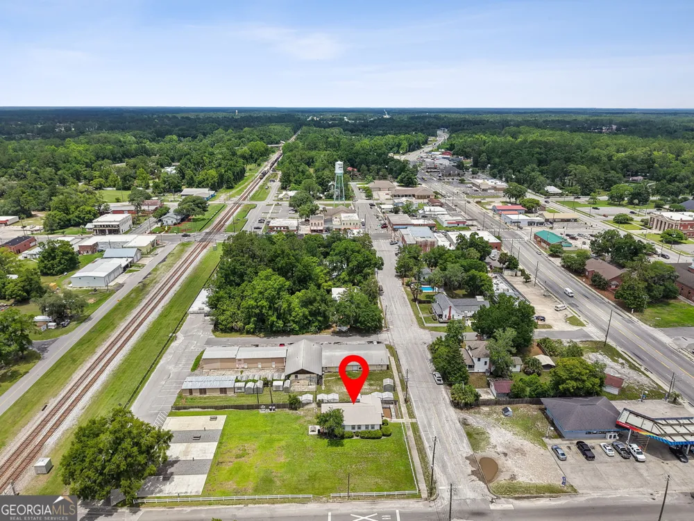 383 First ST Folkston, GA 31537