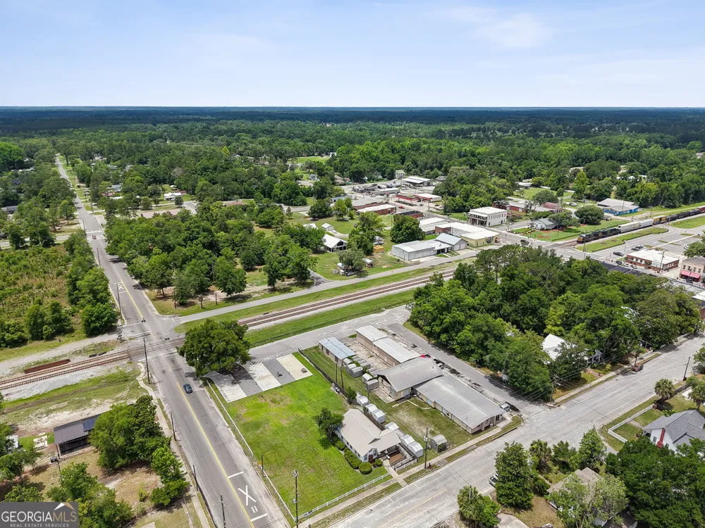 383 First ST Folkston, GA 31537