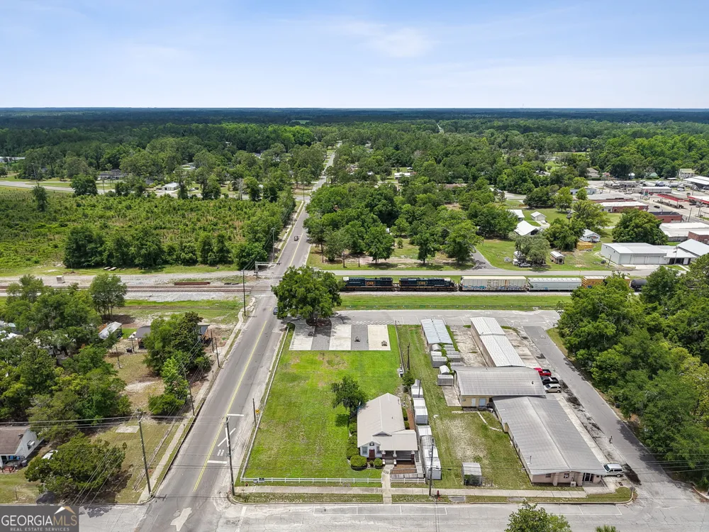 383 First ST Folkston, GA 31537