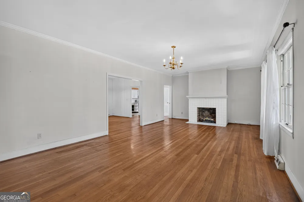 365 W Johnston ST Forsyth, GA 31029