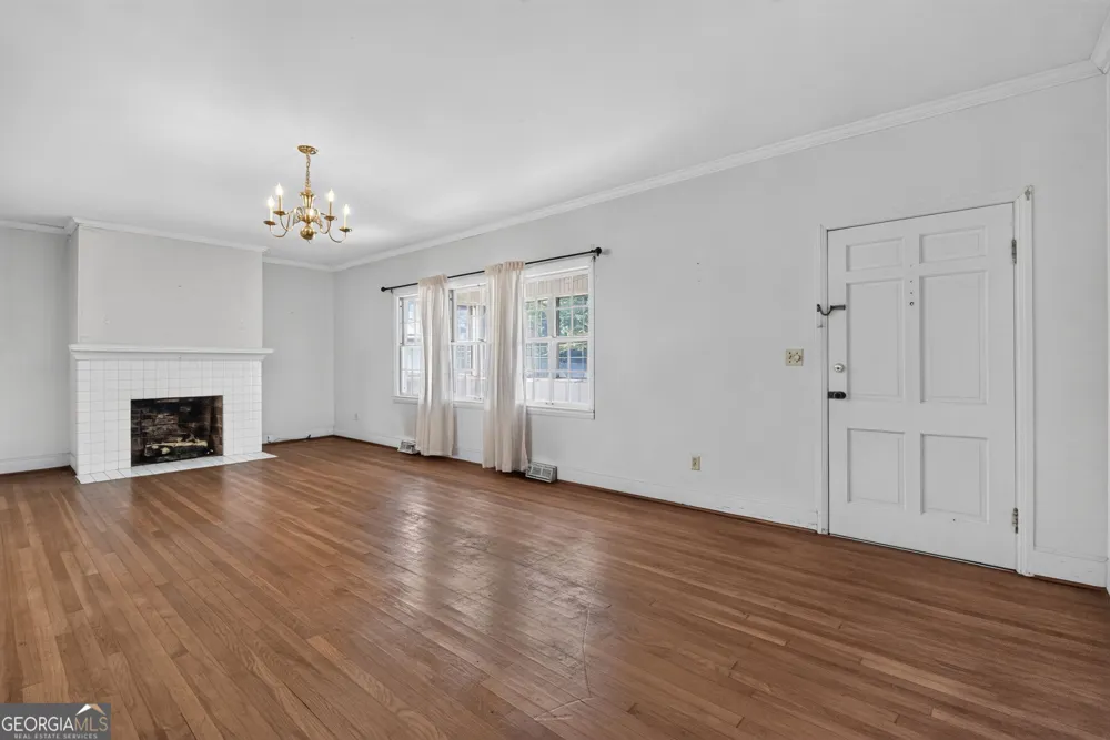 365 W Johnston ST Forsyth, GA 31029