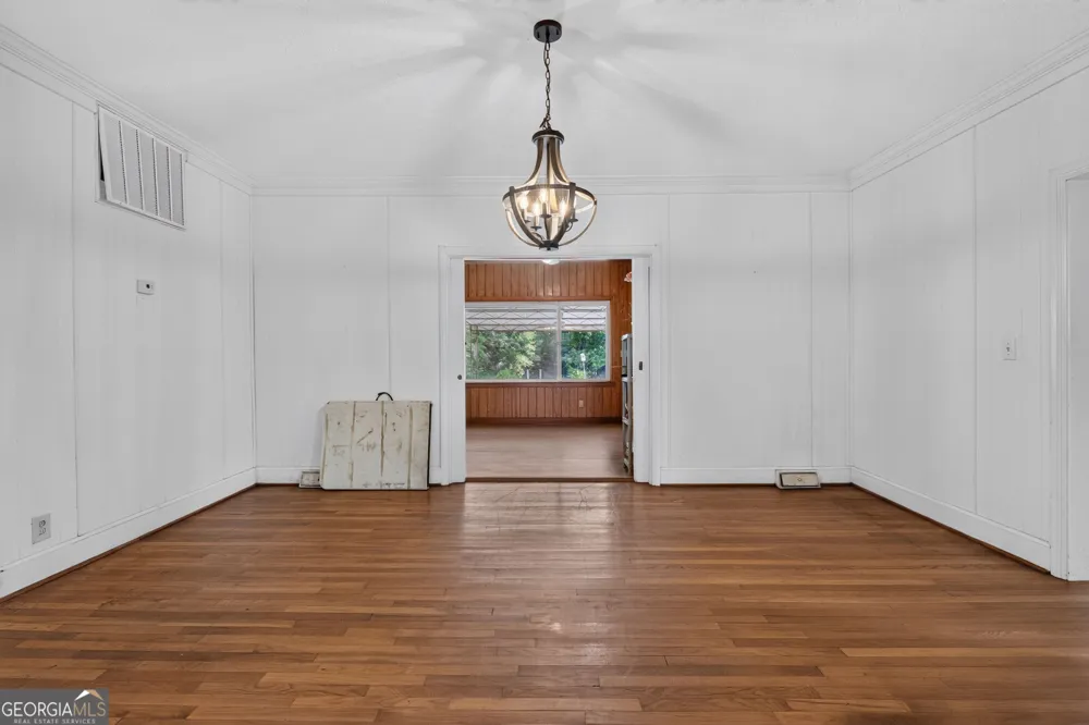 365 W Johnston ST Forsyth, GA 31029