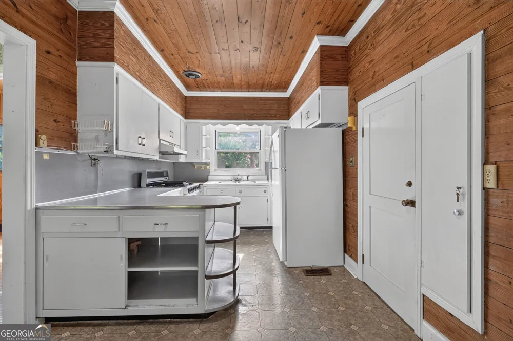 365 W Johnston ST Forsyth, GA 31029
