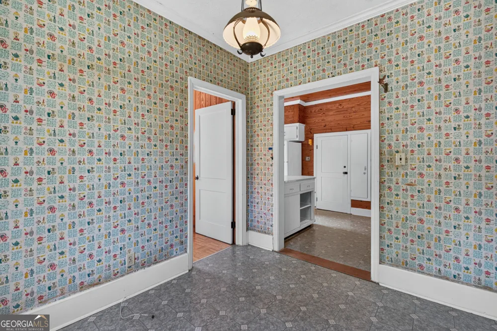 365 W Johnston ST Forsyth, GA 31029