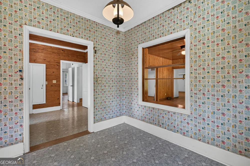 365 W Johnston ST Forsyth, GA 31029