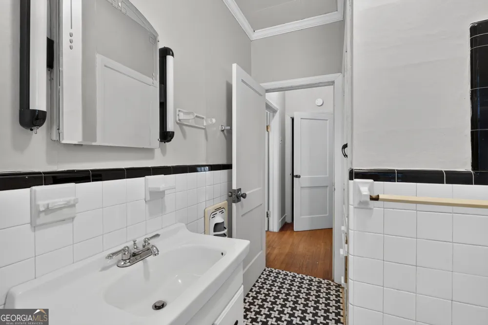 365 W Johnston ST Forsyth, GA 31029