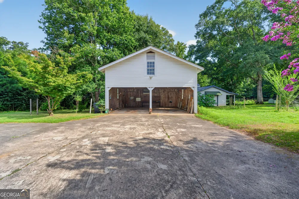 365 W Johnston ST Forsyth, GA 31029